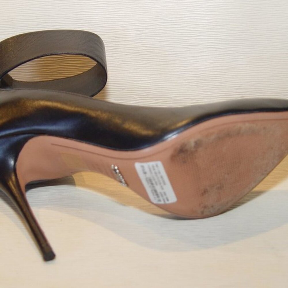 High Heels - Picture 3 of 7